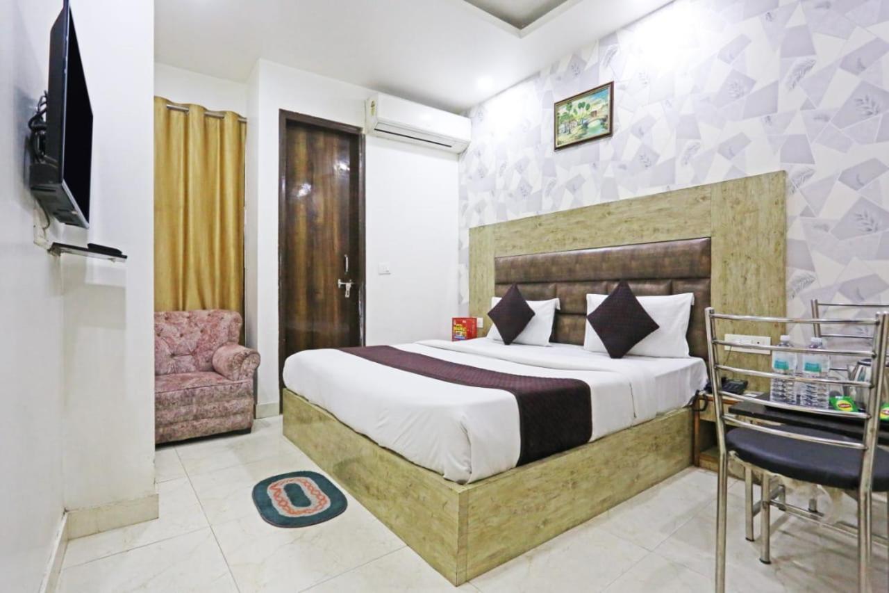 Hotel Broadway Near Delhi Airport Új-Delhi Kültér fotó