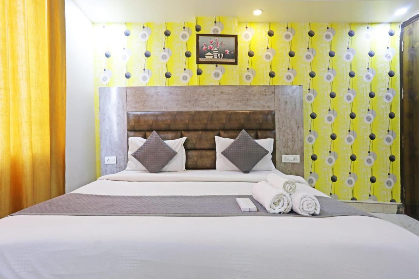 Hotel Broadway Near Delhi Airport Új-Delhi Kültér fotó
